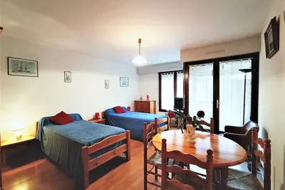 Image de Studio lumineux et fonctionnel avec balcon et garage, proche centre-ville et thermes à Aix-les-Bains!