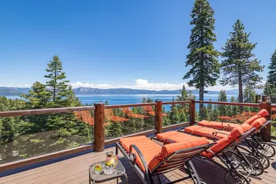 Image de Dynamic Views, Hot Tub, Gym, 2nd Living Rm, Garage & More!