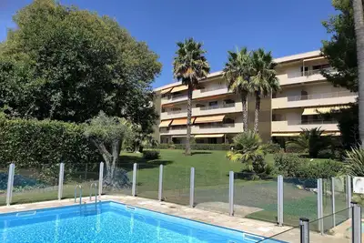 Image de 2p au pieds des plages au calme, piscine, clim, vue parc