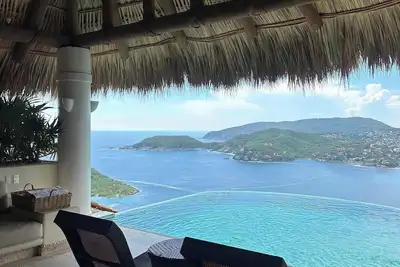 Image de Luxury Home with Breathtaking Views in Zihuatanejo