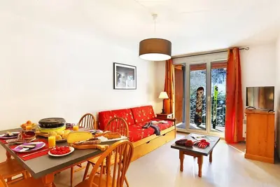 Image de Wifi, 50m du centre station, remise en forme, piscine, sauna, parking, casier à ski, 39m²