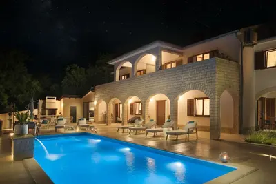 Image de Maison de vacances privée avec Wifi, piscine privée, climatisation, Tv, terrasse, parking