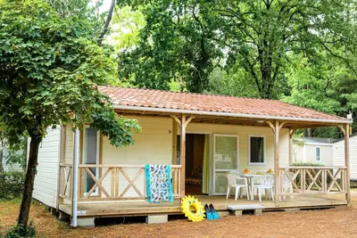 Image de Chalet 3ch (sans Tv) | Standard - 32m² - terrasse couverte 7 personnes