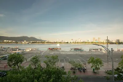Image de 96 Riverfront Apartment