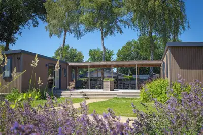 Image de 6 + 6-person Family lodge