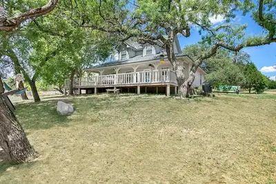 Image de Creekside Country Guesthouse | 2 Bedroom plus loft | Beautiful Country Setting