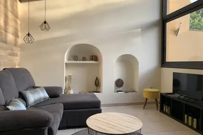 Image de L'Heura - House on the Costa Brava - Figueres - Besalú.