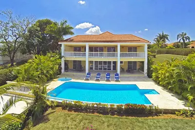 Image de Your winter in a warm Caribbean 4bd villa with pool, near beaches and shops