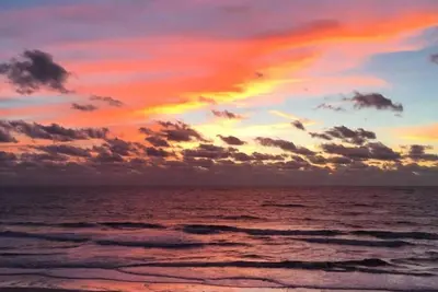 Image de Premier, newly renovated luxury beachfront (top-floor) condo on the Gulf coast.