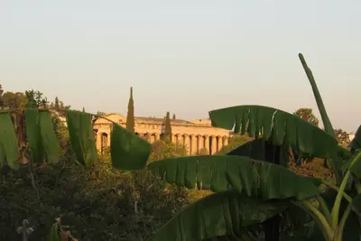 Image de an alternative under Acropolis