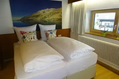 Image de Ferienwohnung Ahornspitz fĂĽr 8 Personen - Appartementhaus Mayrhofen