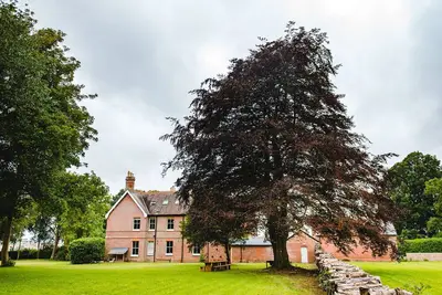 Image de Dorset Rural Country Retreat, 6 Acres, Hot Tub, Sleeps 20, near Jurassic Coast