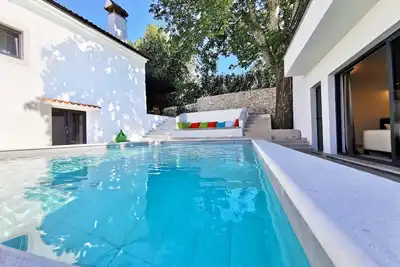 Image de Villa design excitante dans un endroit calme