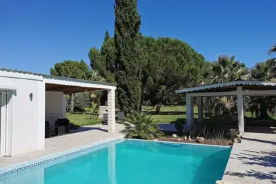 Image de Hyères, Loft avec piscine privée le charme de la campagne à 5 minutes des plages