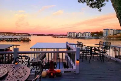 Image de Reel 'em Inn 🎣     Bring your boat! Best location, amazing views, private dock.