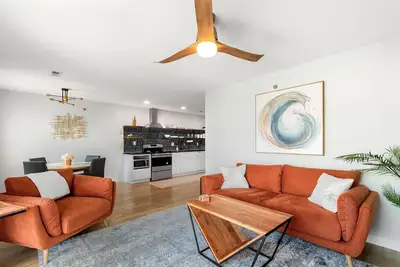 Image de Modern Chic Waterfront condo w/slip in Osage Beach