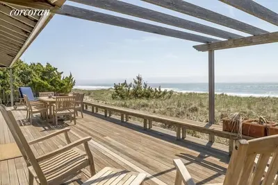 Image de Ocean Front Beach House with beautiful  sandy beach and spectacular views