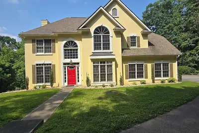 Image de Sleeps 16+! Views forever, Large Executive Home, Fast Wi-Fi, Hot Tub & Fire Pit