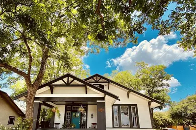 Image de Historic Home_Downtown San Antonio_Minutes from The Pearl/Riverwalk