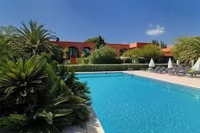 Trés bel appartement de standing sur l Ile des Loisirs 5mn à pied de la plage