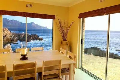 Image de The Exclusive Monkey Rock Dolphin And Whale Outlook