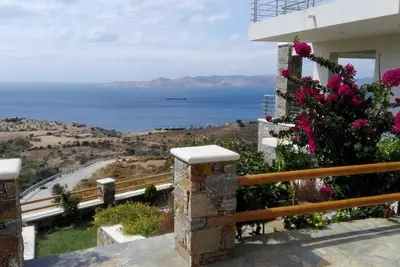 Image de Welcome to Karystos View
