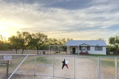Image de Pinto Paradise Ranch