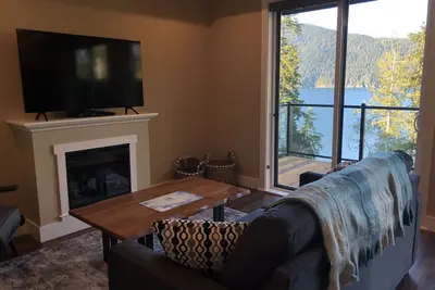 Image de Botany Bay - Oceanfront Luxury Cabin by Eagle Reach