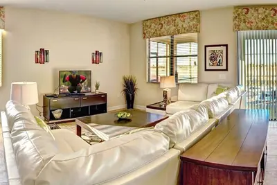 Image de Lovely 4 Bed Spa Pool Home in Providence at Victoria Woods-2353vd