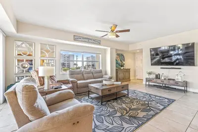 Image de Seaside Bliss / Ocean View Balcony / Corner Unit Close to Beach Access & Pool / Ow17-307