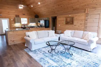 Image de 5-bedroom cabin just 14 minutes from Holiday World and Splashin' Safari