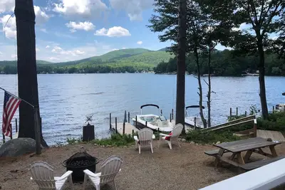 Image de Winnipesaukee Alton Bay Lakefront Home with dock and small private beach