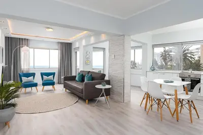 Image de Beachfront Gem with Amazing Views!