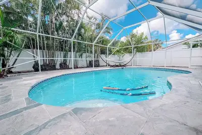 Image de Singer Island Beach, Heated Pool, Putt Putt, Pool Table & 5 min walk to Beach!