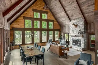 Image de New Build Luxury Wooded Lodge Steps From Lake Mi