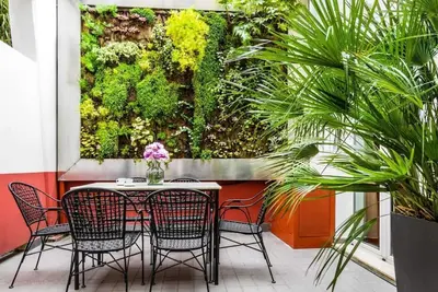 Image de Altido Charming Apt for 3 with adorable internal garden