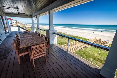 Image de Newly Built Ocean Front Oasis