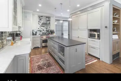 Image de Luxury Downtown Home (Walking distance to Main St)