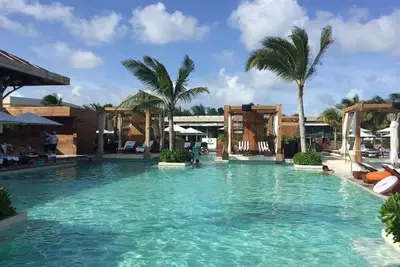 Image de Beautiful resort home to Cirque du Soleil!