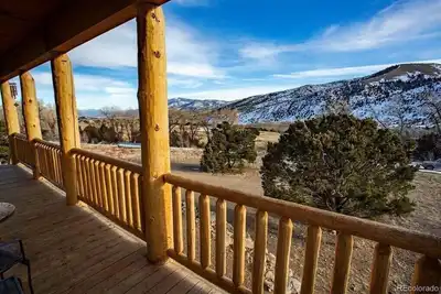 Image de This house is a 3 bedroom(s), 2. 5 bathrooms, located in Salida, Co.