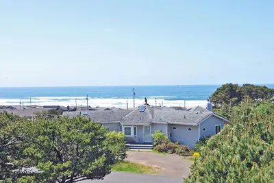 Image de The Pacifica House! Breathtaking Ocean View, Hot Tub, Fireplace, Dog Friendly!