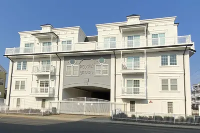 Image de Beach Block Multilevel Townhouse