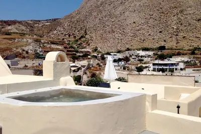 Image de Wonderful Santorini Villa | 2 Bedrooms | Villa Thira | Private Jacuzzi and Sea Views