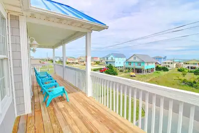 Image de \"House Divided\" Dog-Friendly Home in Topsail Beach, Nc