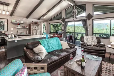 Image de Valley View | Pet Friendly, Fireplace, Great Views