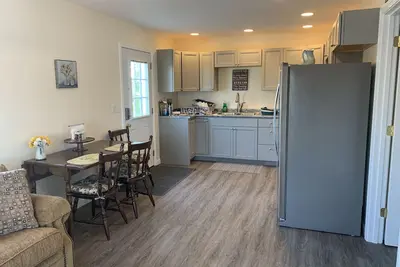 Image de All New Quiet Country Stay A While Bungalow on 200 Acres with Wireless Internet