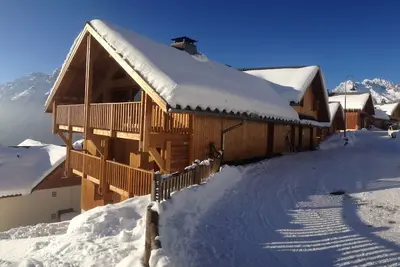 Image de Oz/Alpe d'Huez 110m pistes, jusqu'Ă 21 pers, Hammam, chambres avec salle de bain