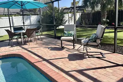 Image de Flip off your Flops at the Faded Oasis!
