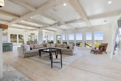 Image de July 4th Week Now Open! - Private Luxury Beachfront Home!