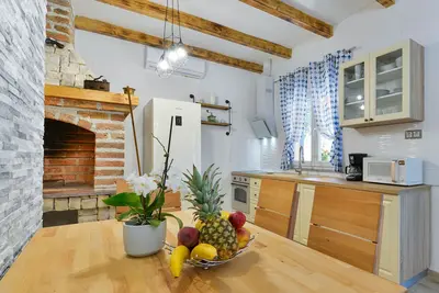 Image de Appartement de deux chambres avec une piscine Zadar (A-18098-c)
